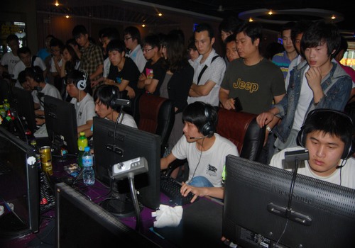 上海RNG.M遗憾止步常规赛第二轮B组，无缘季后赛